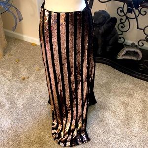Beautiful black and gold sequin skirt set